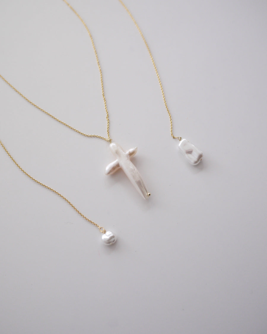 Cross pearl swing necklace＊＊＊